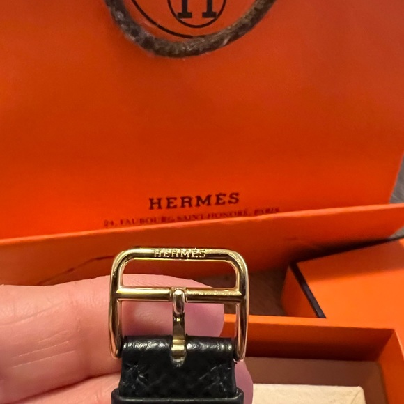 Hermes Heure H watch, 18k plated, small model 25mm. Current retail $5k+ - Picture 5 of 14